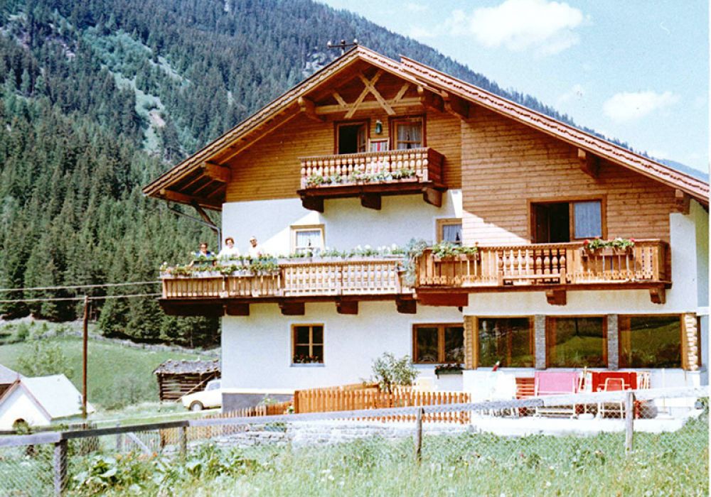 4_1970_zubau_mit_frühstücksraum.jpg